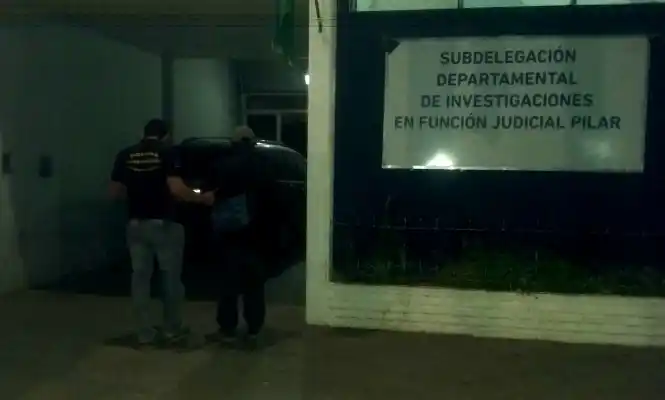 Un hombre quedó detenido acusado de haber violado a dos de sus hijas
