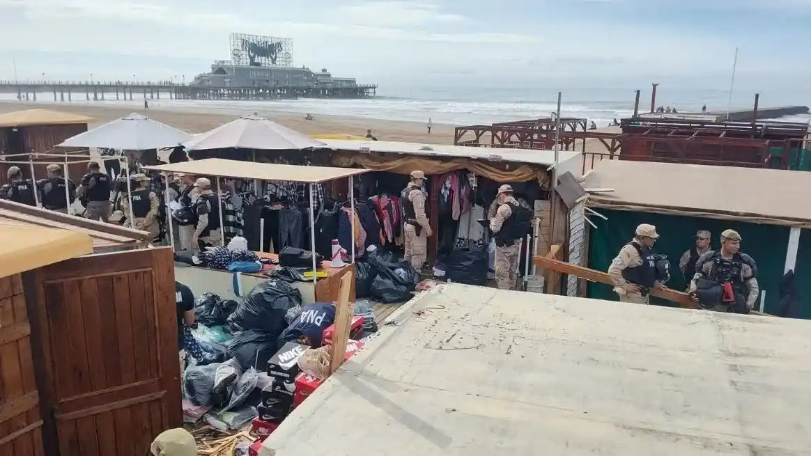 Allanaron “La Saladita de la Bristol” en Mar del Plata: secuestraron mercadería y demolieron más de 170 puestos