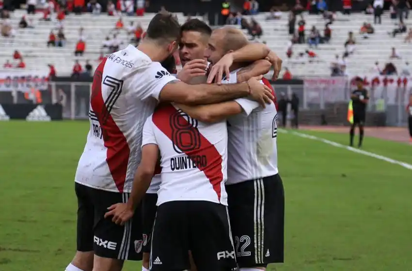 River derrotó a Estudiantes y quedó a un paso de la Sudamericana