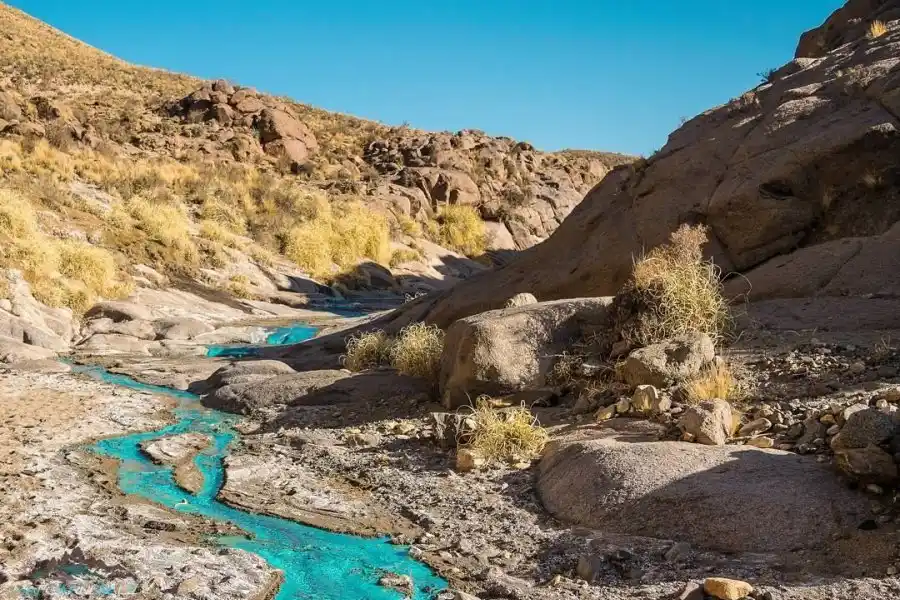 El impactante río turquesa que se esconde en nuestro país: ¿dónde queda?