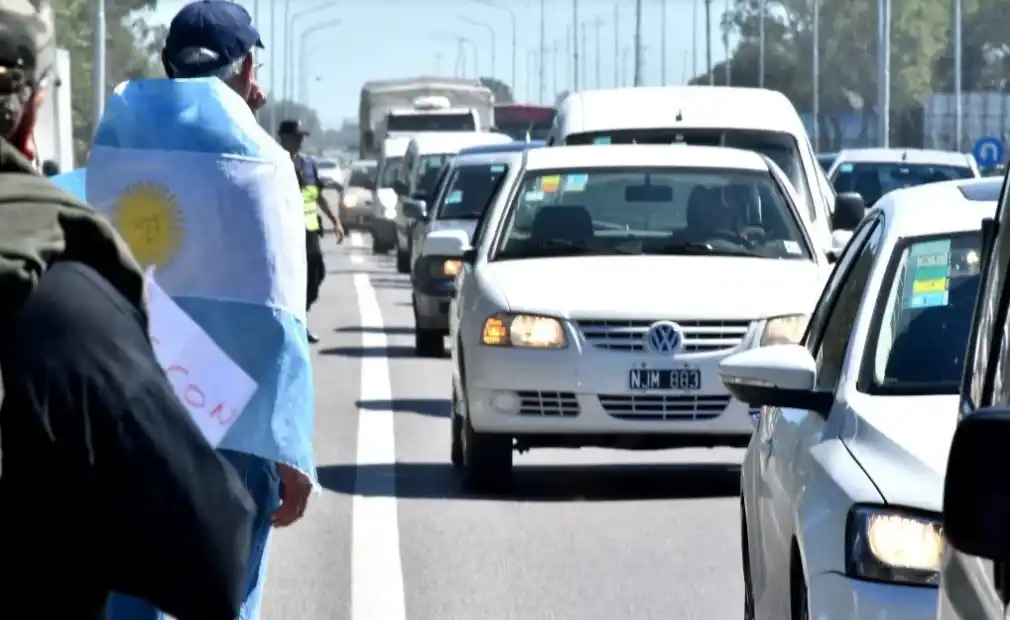 Feriado de Carnaval: Más de 3000 autos por hora hacia Mar del Plata