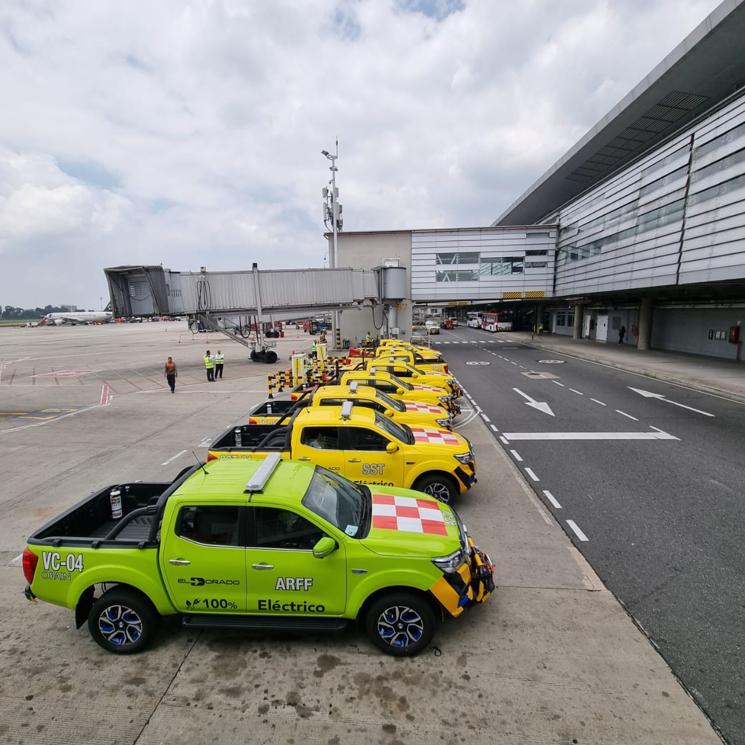 El Dorado estrena flota vehicular 100% eléctrica que opera en plataforma