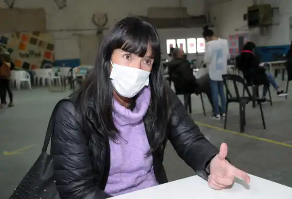 Iparraguirre contó qué vacunas están en vías de aprobarse para menores de 18 años y la estrategia de aplicación