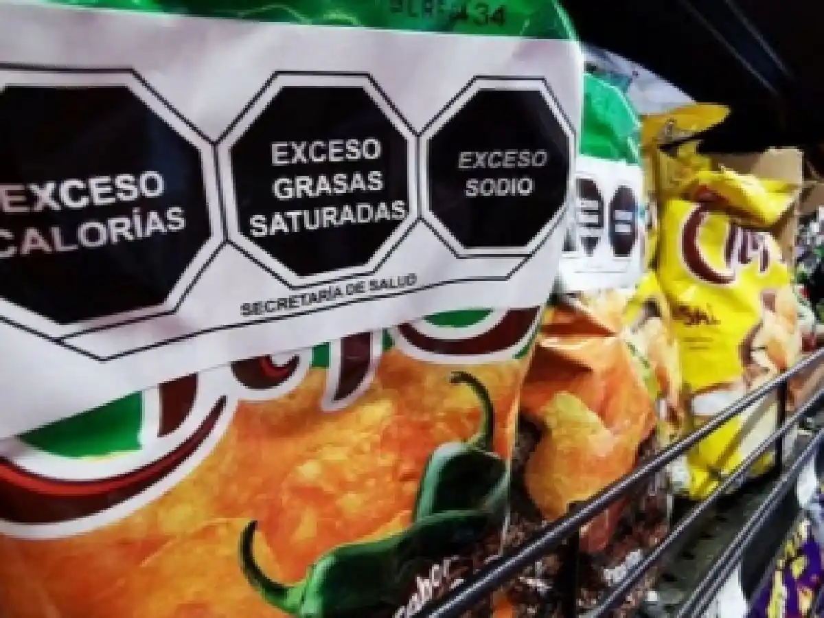 Etiquetado Frontal: desde el sábado las empresas que no pidieron prórroga deberán colocar el sello