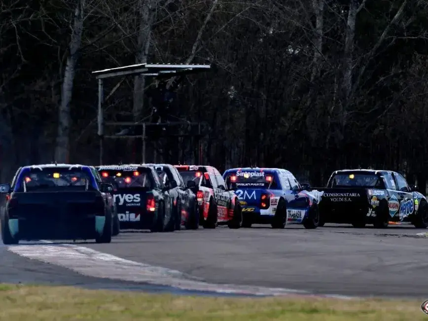 Se corre en La Plata la fecha 2 de la Copa de Oro del TC Pick Up. Foto:ACTC