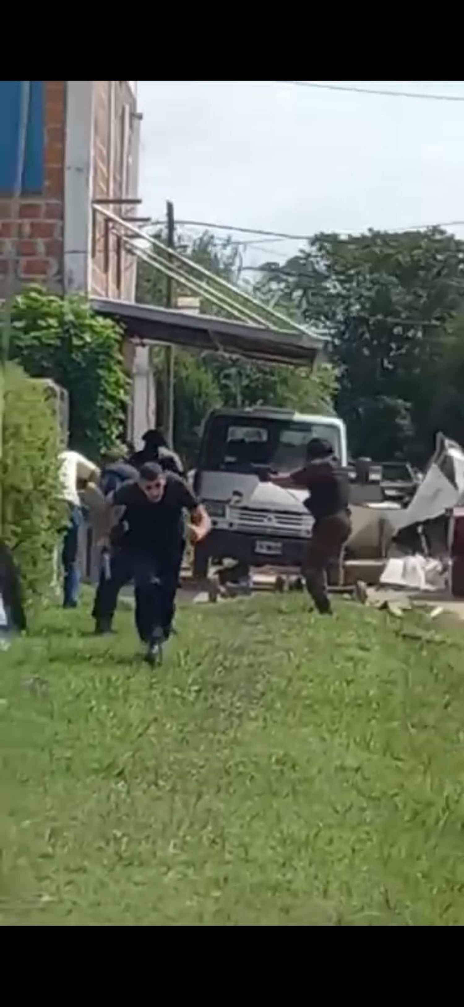 Un hombre atacó a tiros a la Policía