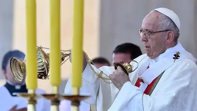 Francisco en Iquique: «Estemos atentos a la falta de techo, tierra y trabajo»