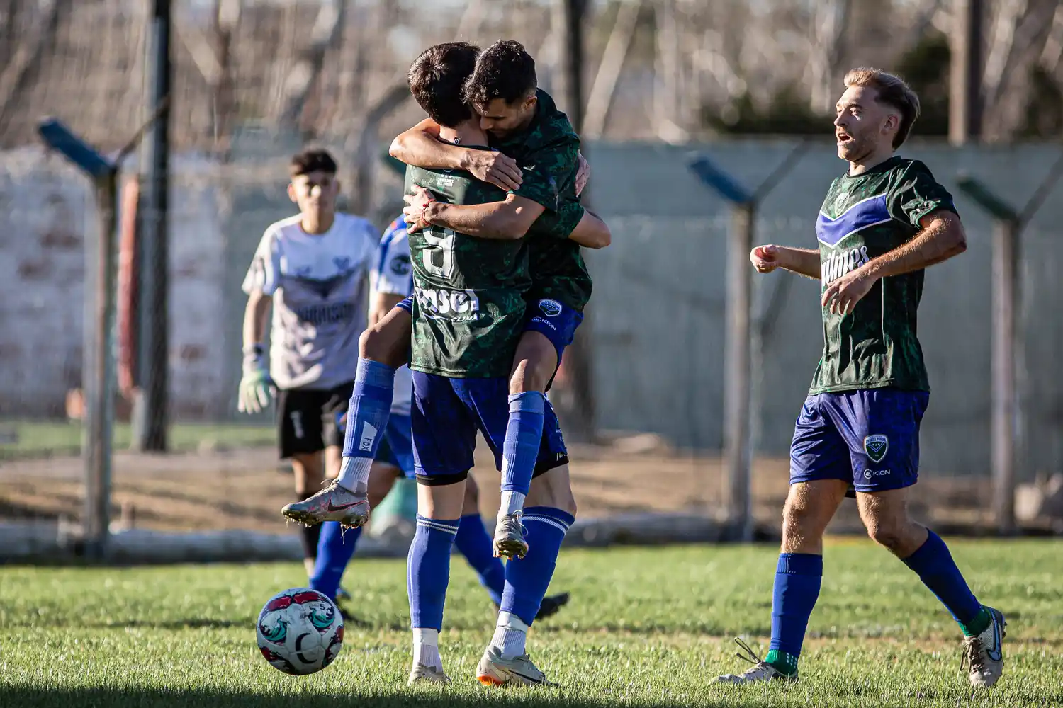 Villa hizo los deberes y se quedó con el campeonato