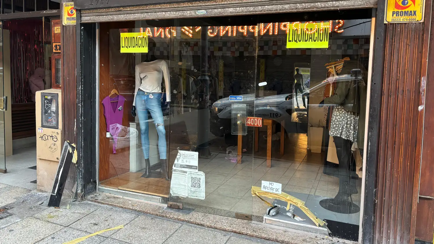 Robaron un local textil en la madrugada