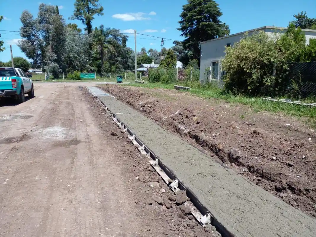 Cordón Cuneta en calle Profesor Morán
