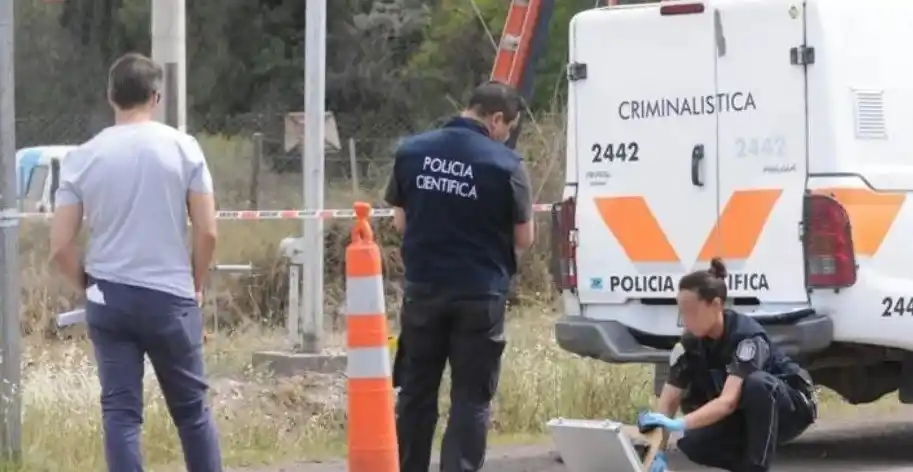 Ladrón rompió vidriera para robar bicicletería, se cortó y murió desangrado