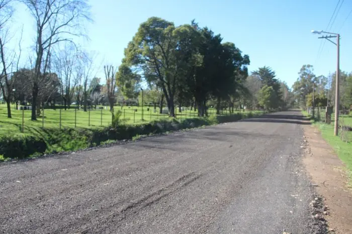Siguen las obras para mejorar calles de los barrios de Lobería