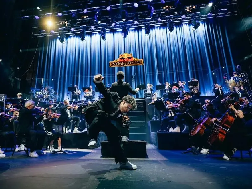 La energía de Trueno con el respaldo de una orquesta sinfónica