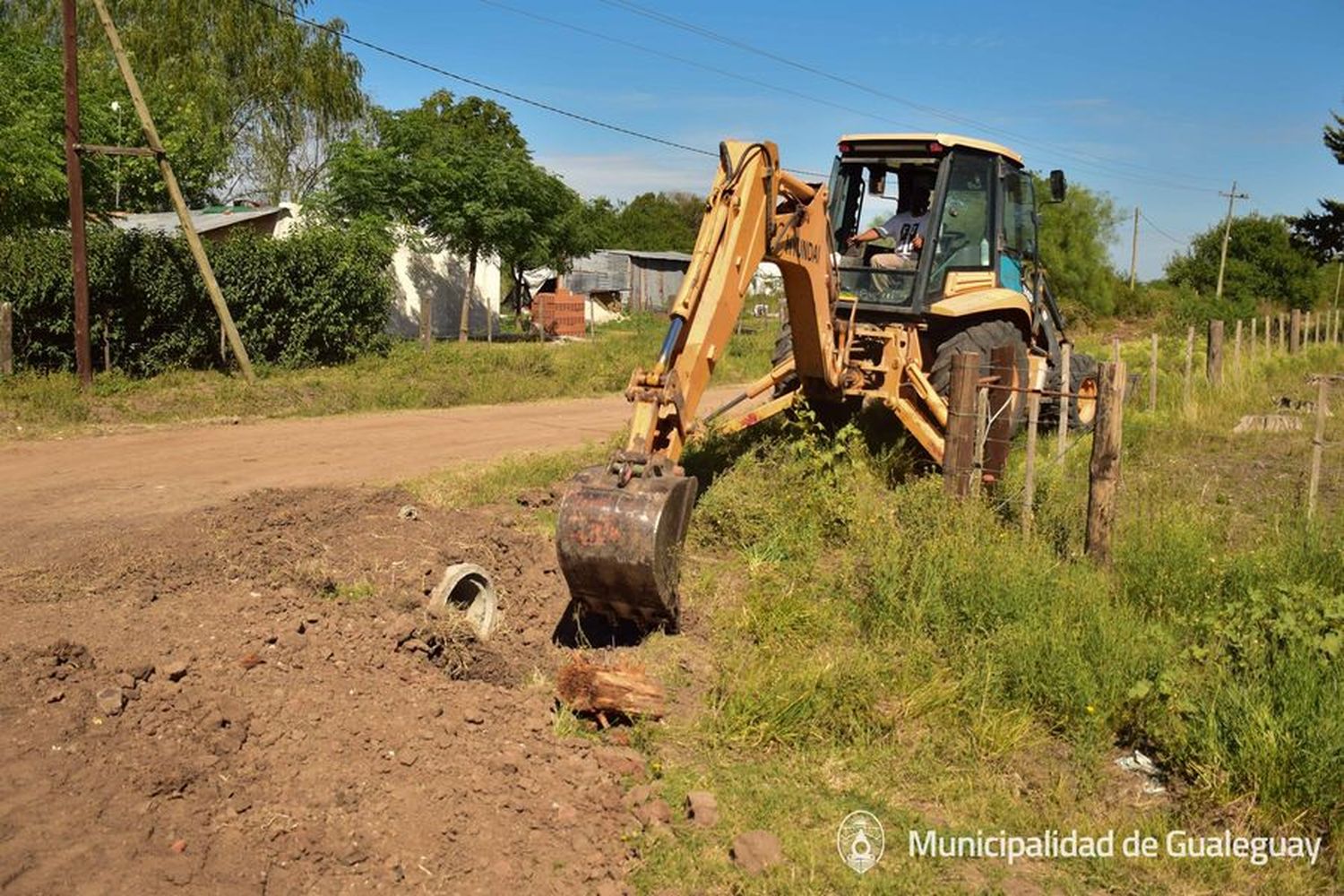 Anegamientos: se realizan trabajos en zona de chacras