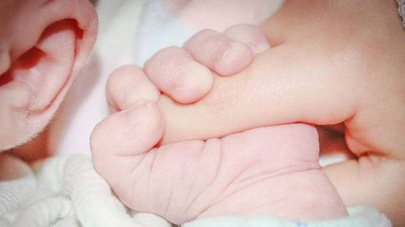 Los bebés nacidos de embarazo de alto riesgo tienen un mayor desarrollo cognitivo y motor