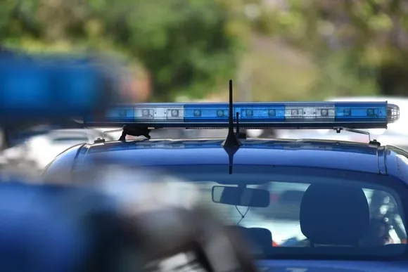 Se cansó de caminar y se robó una bici