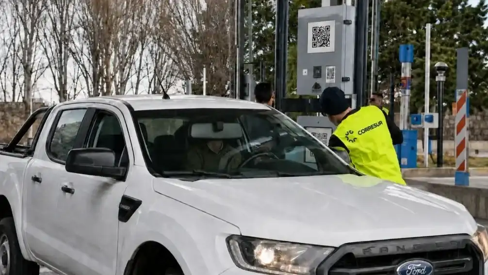 Se habilitaron nuevos tótems para el pago electrónico de peajes.