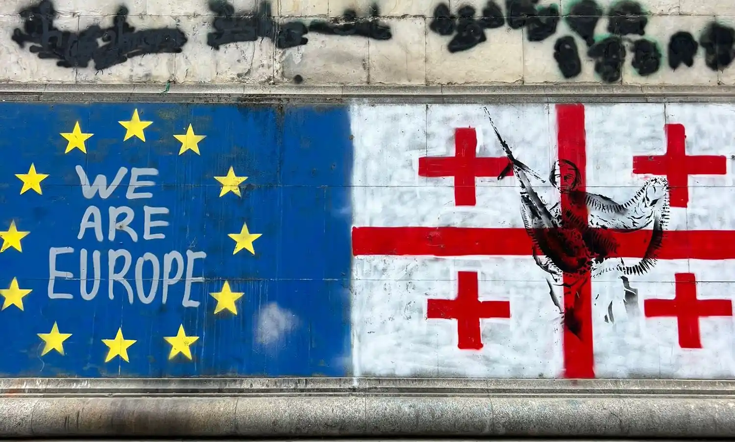 Carteles callejeros que marcan identidad-