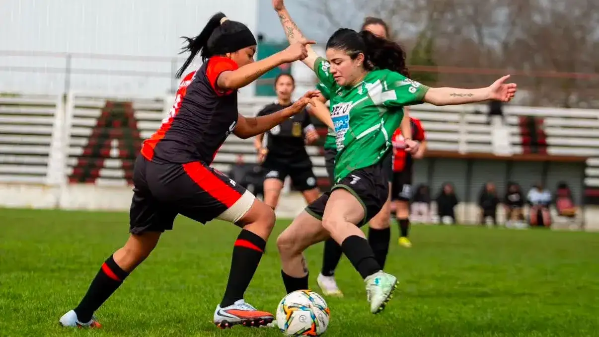 Priscila Rosse, en acción en el partido que San José jugó de visitante con San Lorenzo de Mar del Plata.