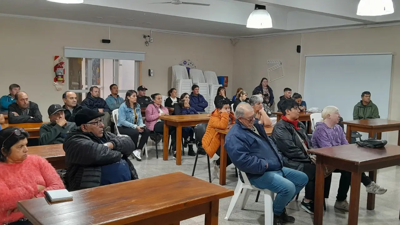 Reunión. En el Centro Integrador Comunitario para informar sobre la propuesta educativa