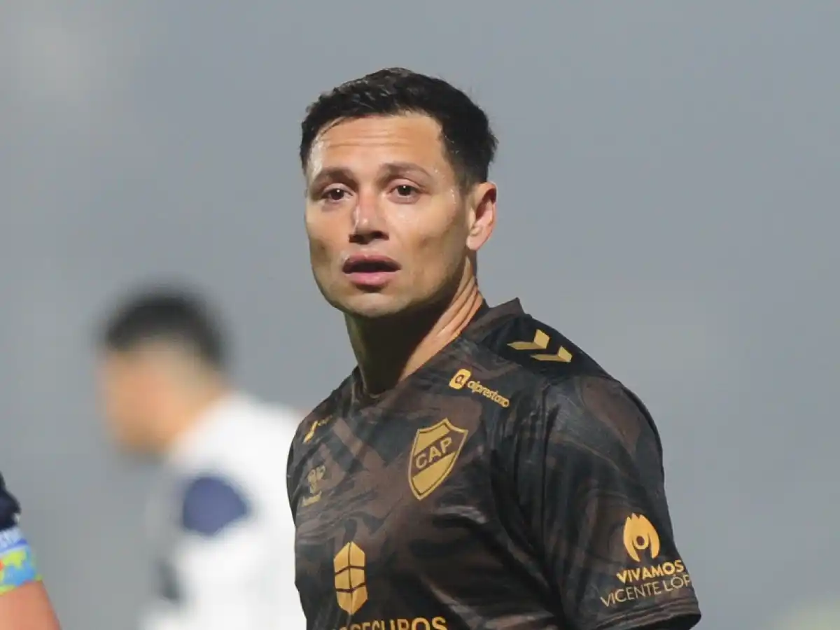 Mauro Zárate a la segunda de Italia