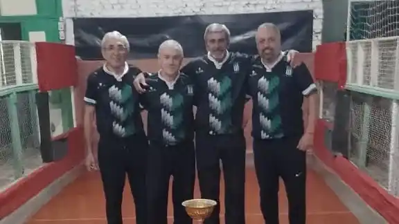 Arnaiz, Varenna, Gogna y Bellver integraron el equipo campeón.