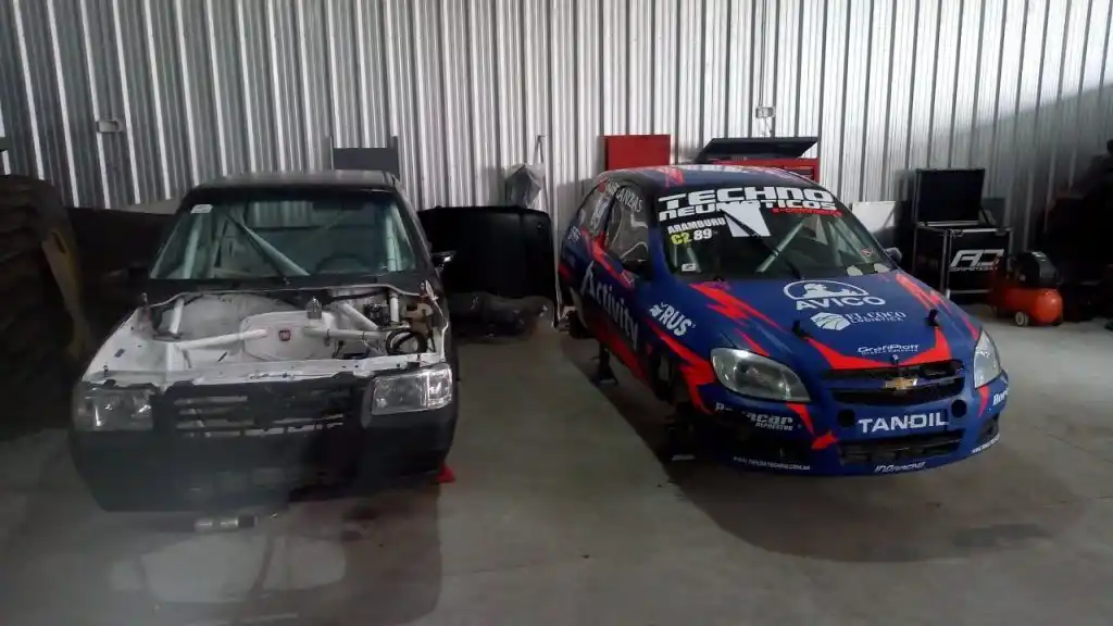 El AC prepara tres autos
