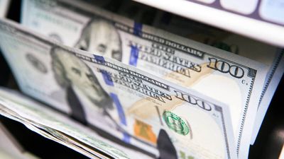 Dólar para días de veraneo, ¿local o Brasil?