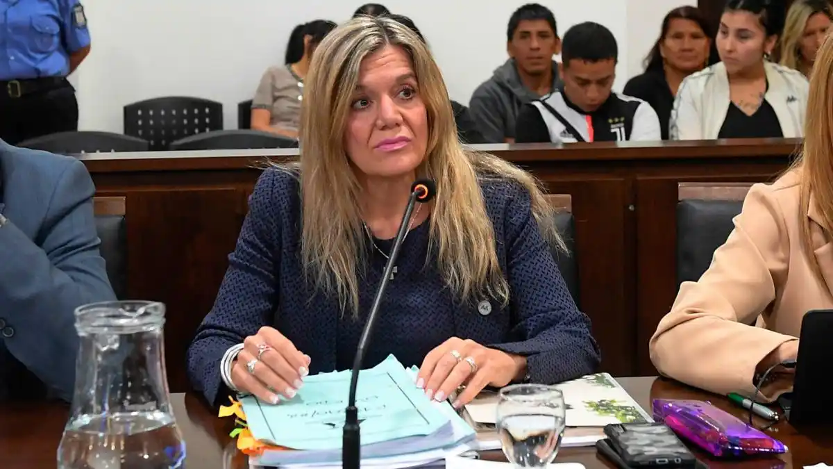 El preso que atacó a una fiscal en pleno juicio se habría escondido el arma blanca entre sus partes íntimas
