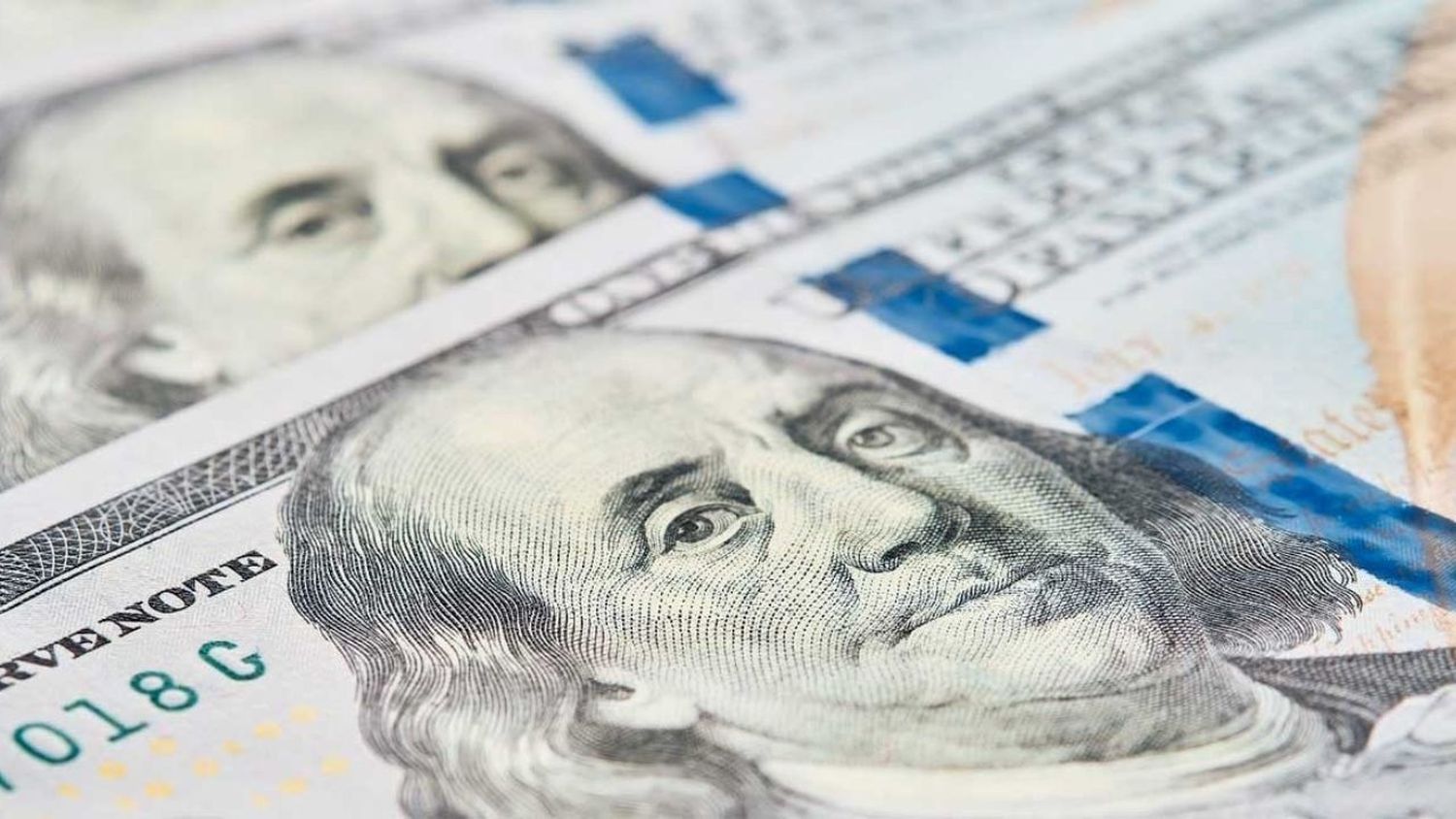 Dólar hoy: a cuánto se vende el «blue» en el inicio de la semana