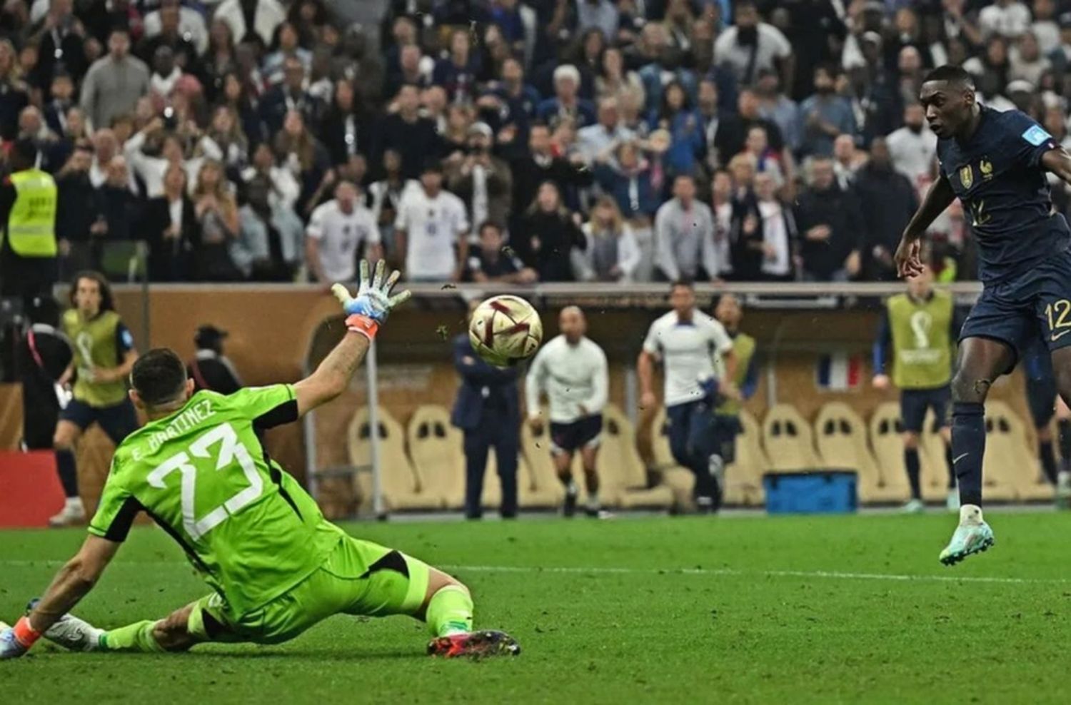 "Dibu" Martínez es el segundo mejor arquero del Mundo según la IFFHS