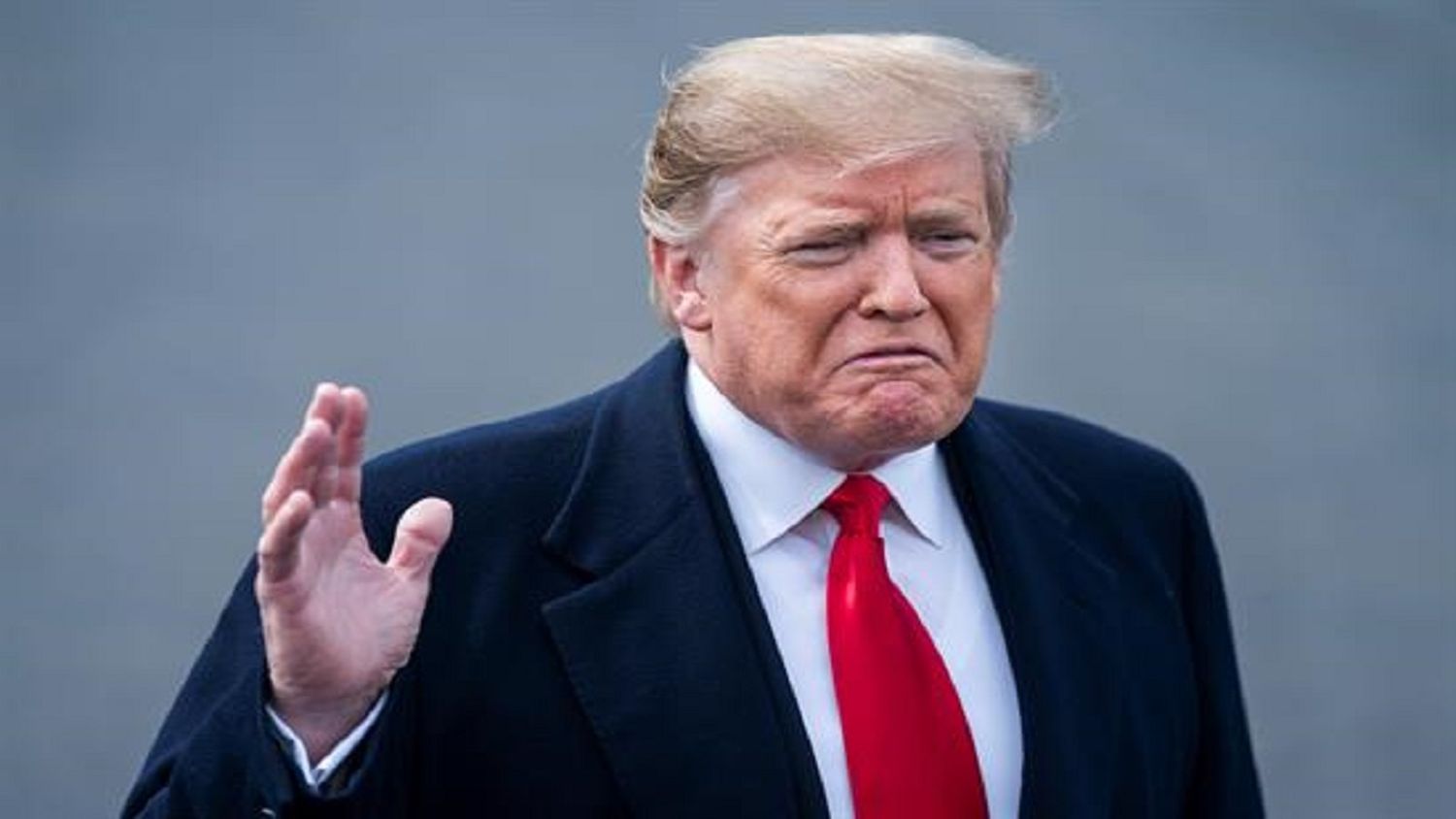 Por no acceder a bajar las tasas: Trump se pregunta si debe «despedir» al jefe de la FED