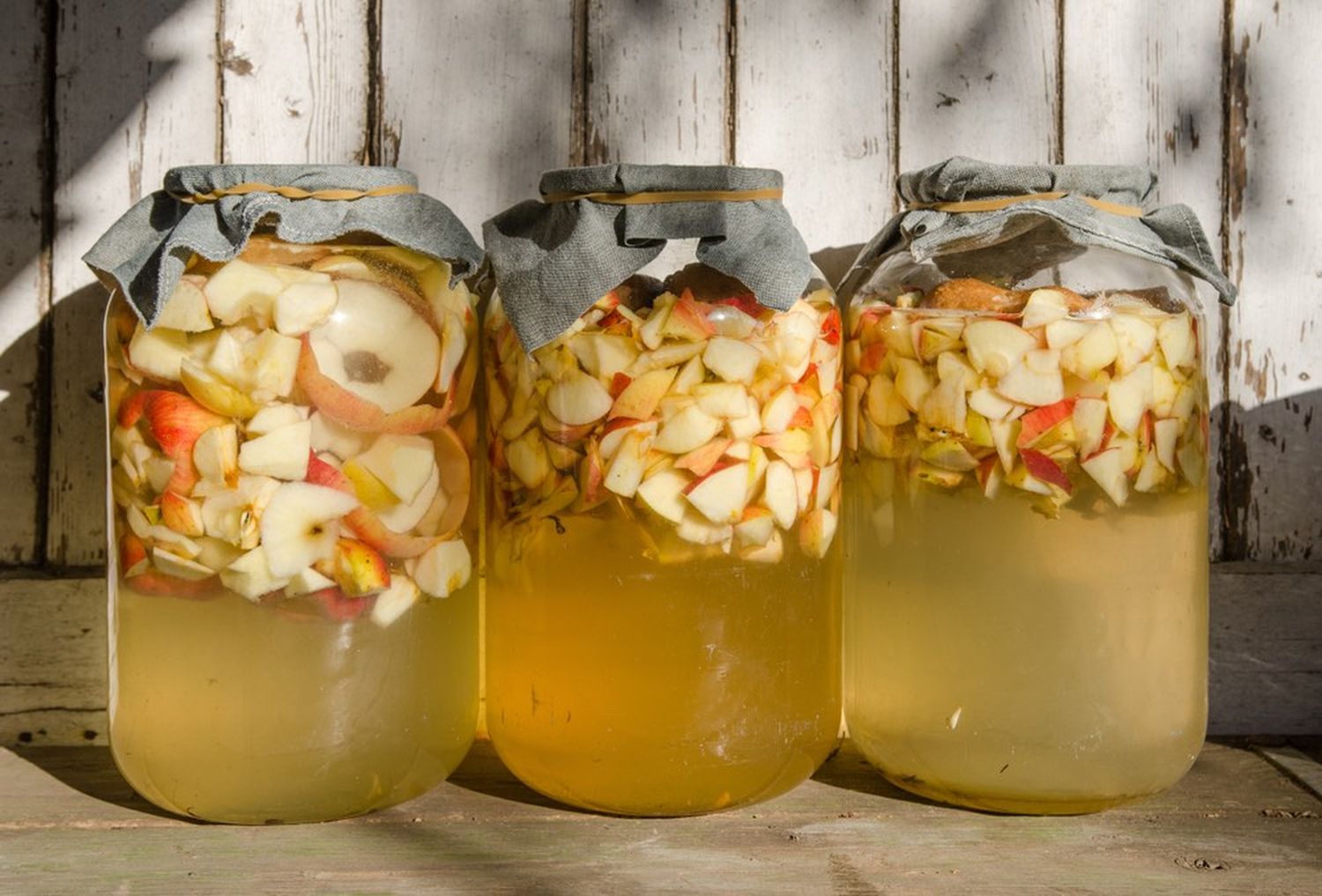 Paso a paso para hacer vinagre de manzana casero (Video)