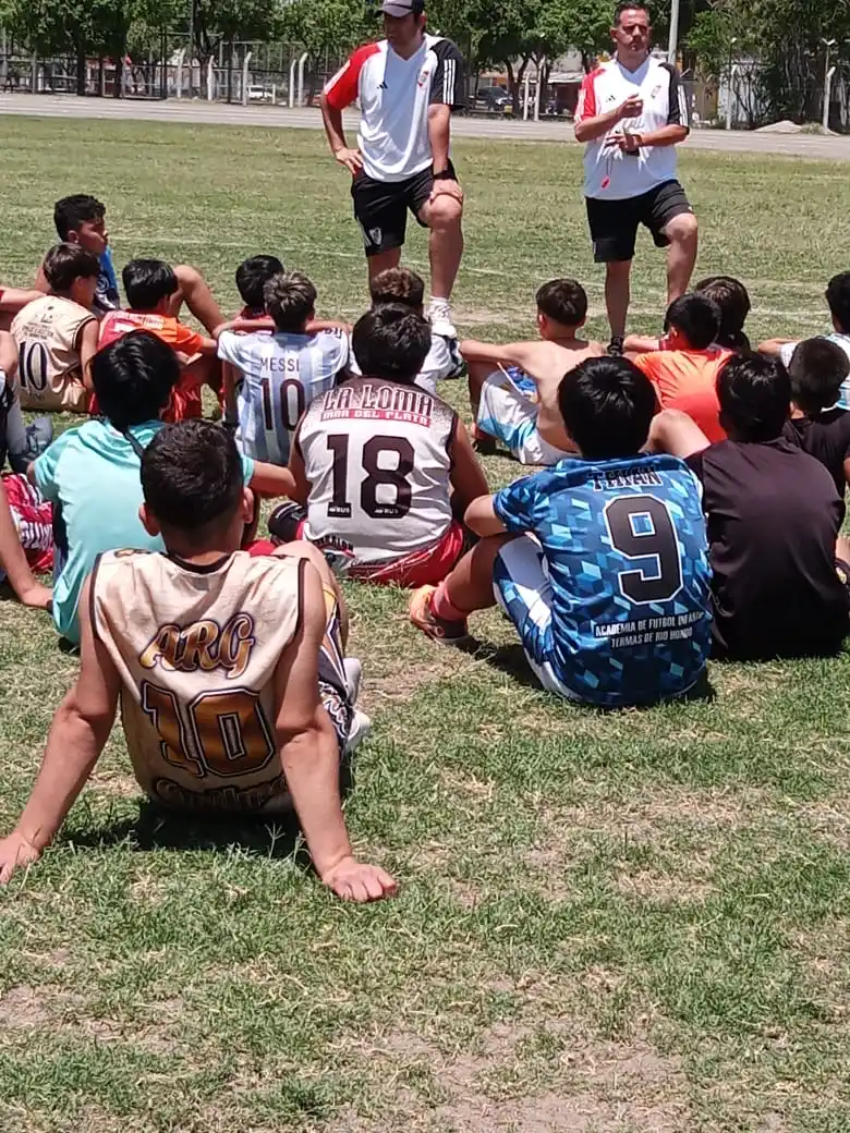 Luis castillo river - 2