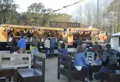 El Oktoberfest convocó a cientos de amantes de la  cerveza en el Centro Náutico 