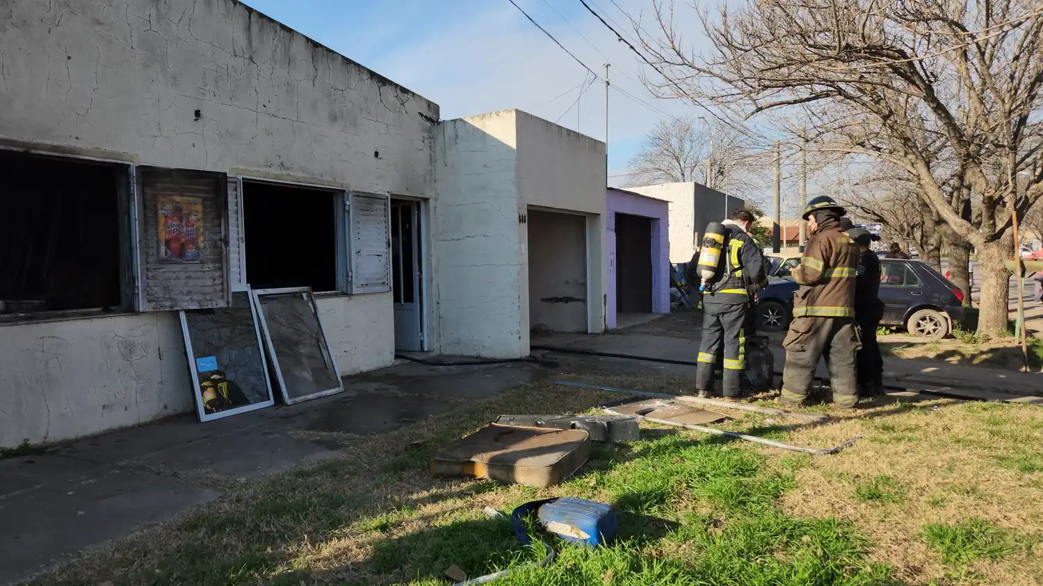 incendio bomberos zapadores fuego casa cocina vivienda rafaela pastizal pastizales seco sequia fuego - 9