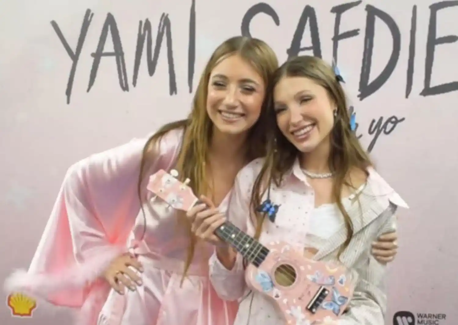La sampedrina compartió un momento junto a la artista en ascenso Yami Safdie.