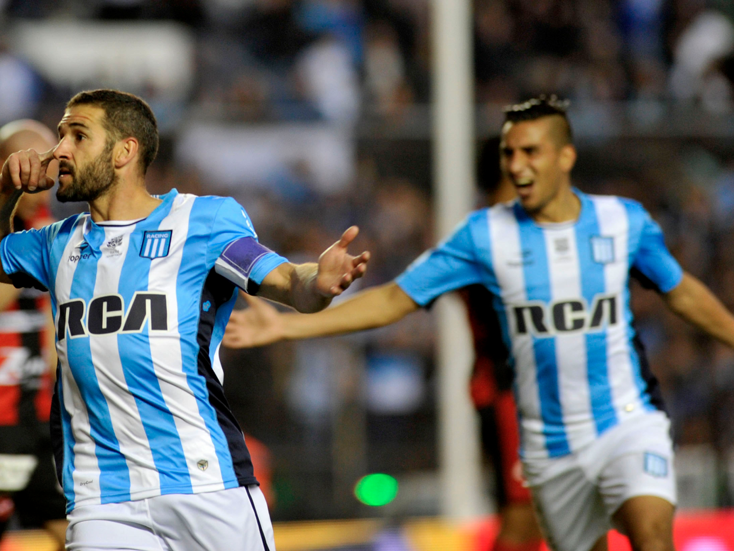 Racing se mide con Mitre