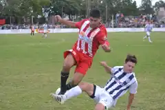 Pobre imágen del choque futbolístico entre Sociedad Sportiva y Barrio Norte