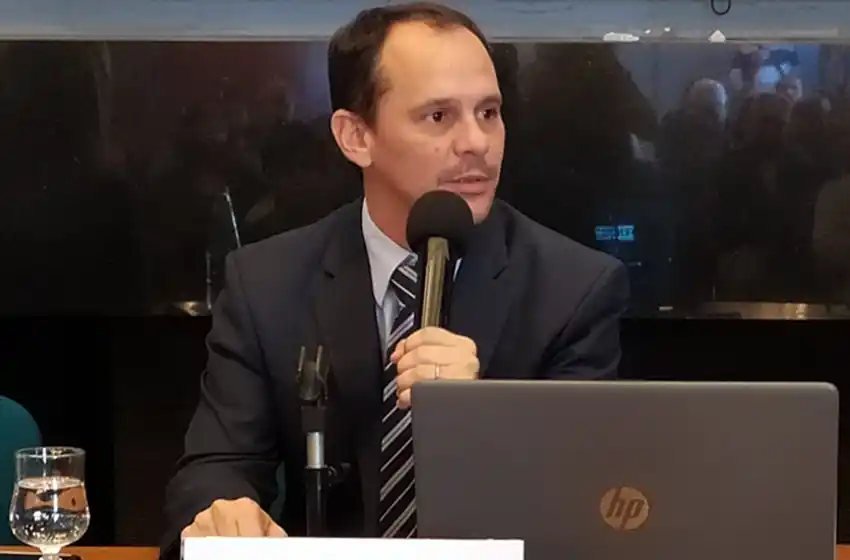 Spotorno: «Está bien que el FMI habilite a intervenir el mercado de cambio»