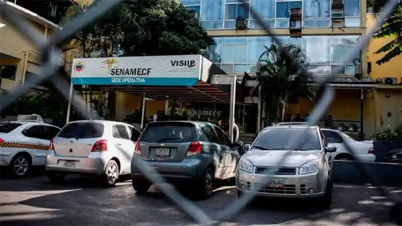 HORROR EN BARUTA: asesinados a golpes y puñaladas una abogada y su hijo en su apartamento