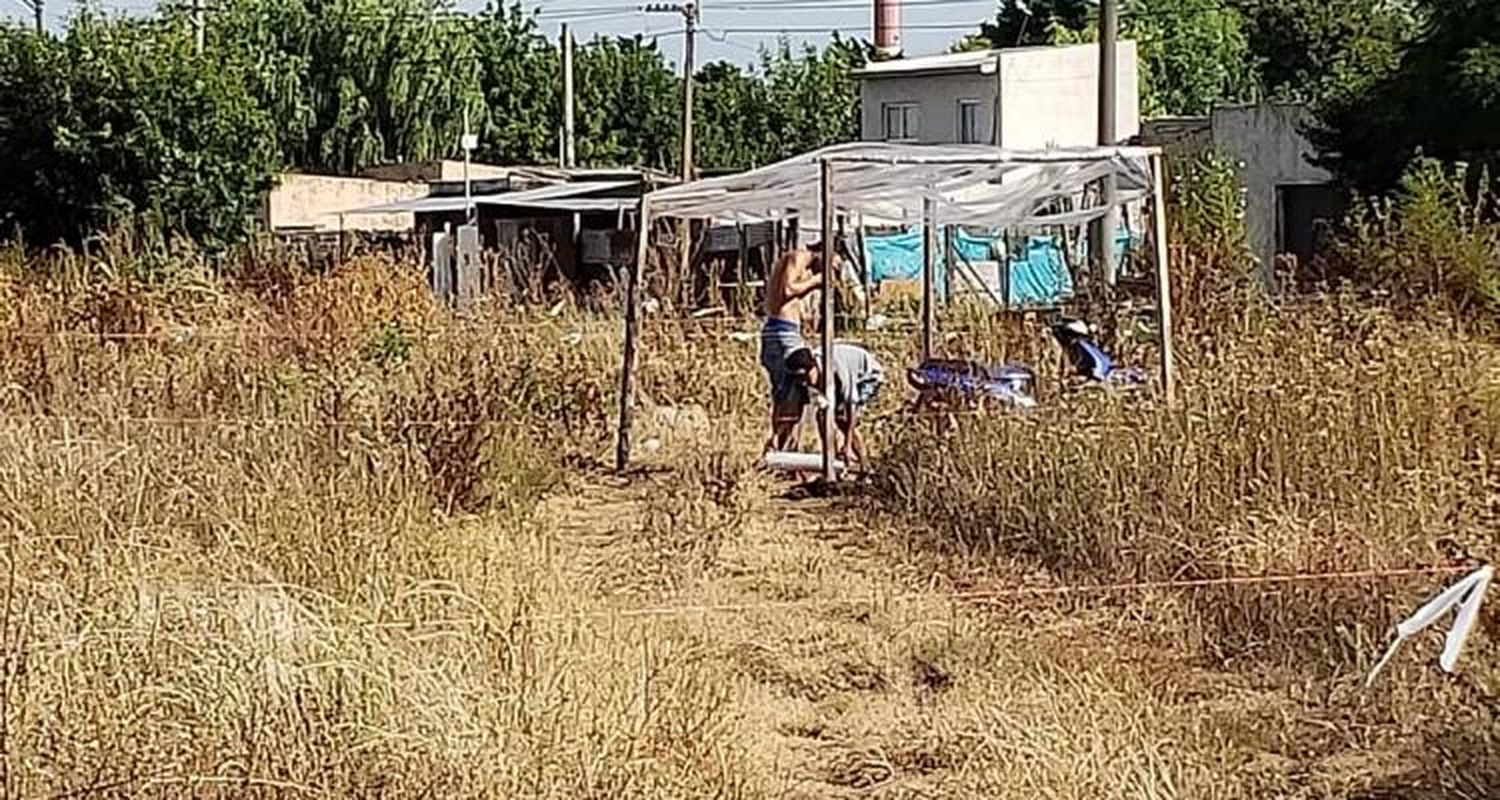 El dueño del terreno tomado en Boulevard Moreno y Mateo Sbert contó que ya le habían usurpado “una casa”