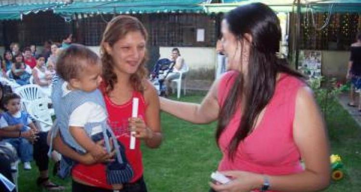 Entrega de diplomas en Grávida