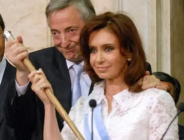 Piden investigar por qué CFK tenía un bastón presidencial antiguo