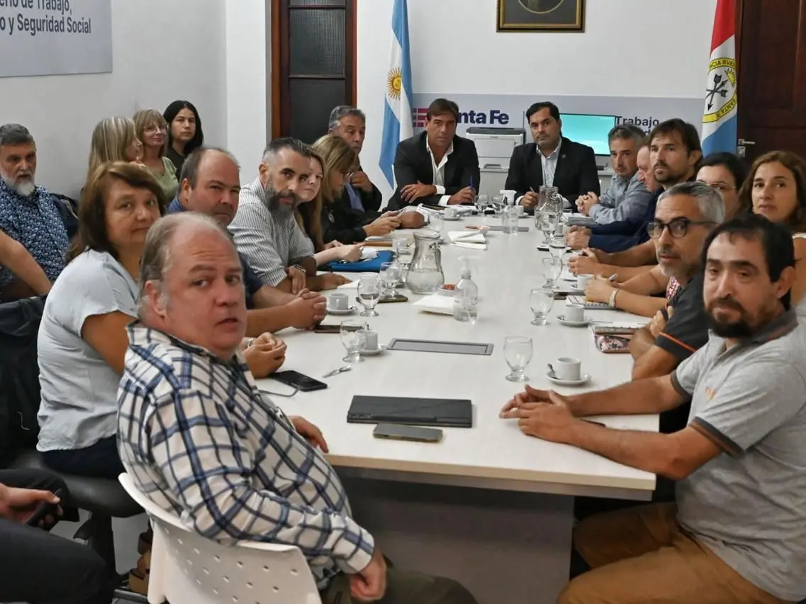 La provincia comenzó la discusión paritaria con los gremios de la salud
