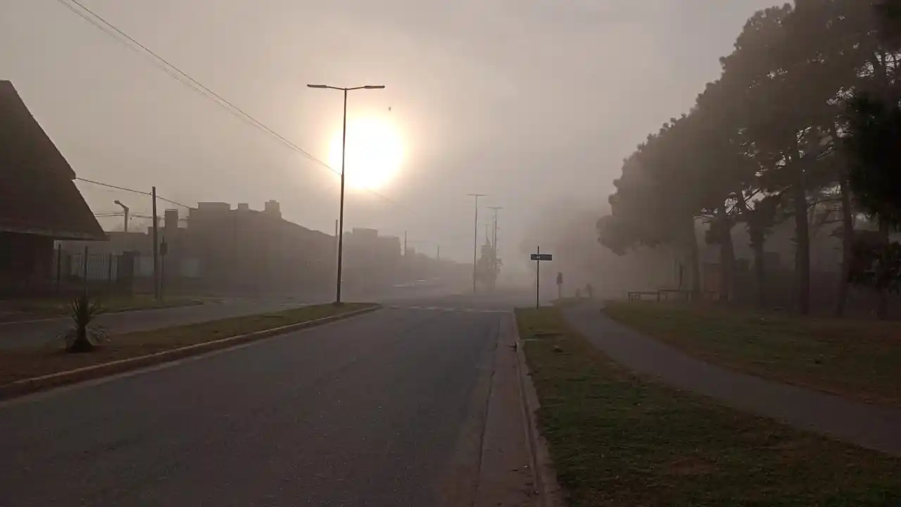 Las imágenes de la niebla que cubrió la ciudad este sábado