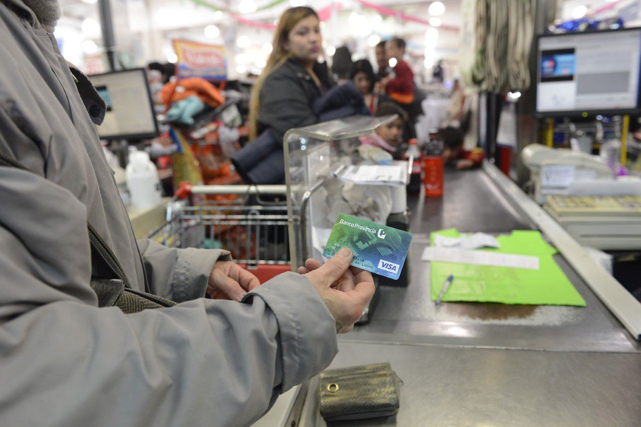 Intendente de Lezama pidió que comercios locales puedan adherir al supermiércoles de Banco Provincia