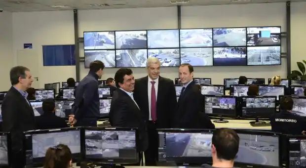 Julián Domínguez visitó a Insaurralde en Lomas de Zamora