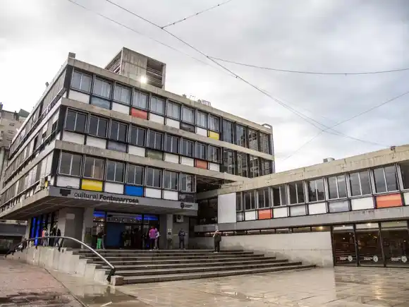 Javkin presentó las ofertas de inversión para la renovación del Centro Cultural Fontanarrosa