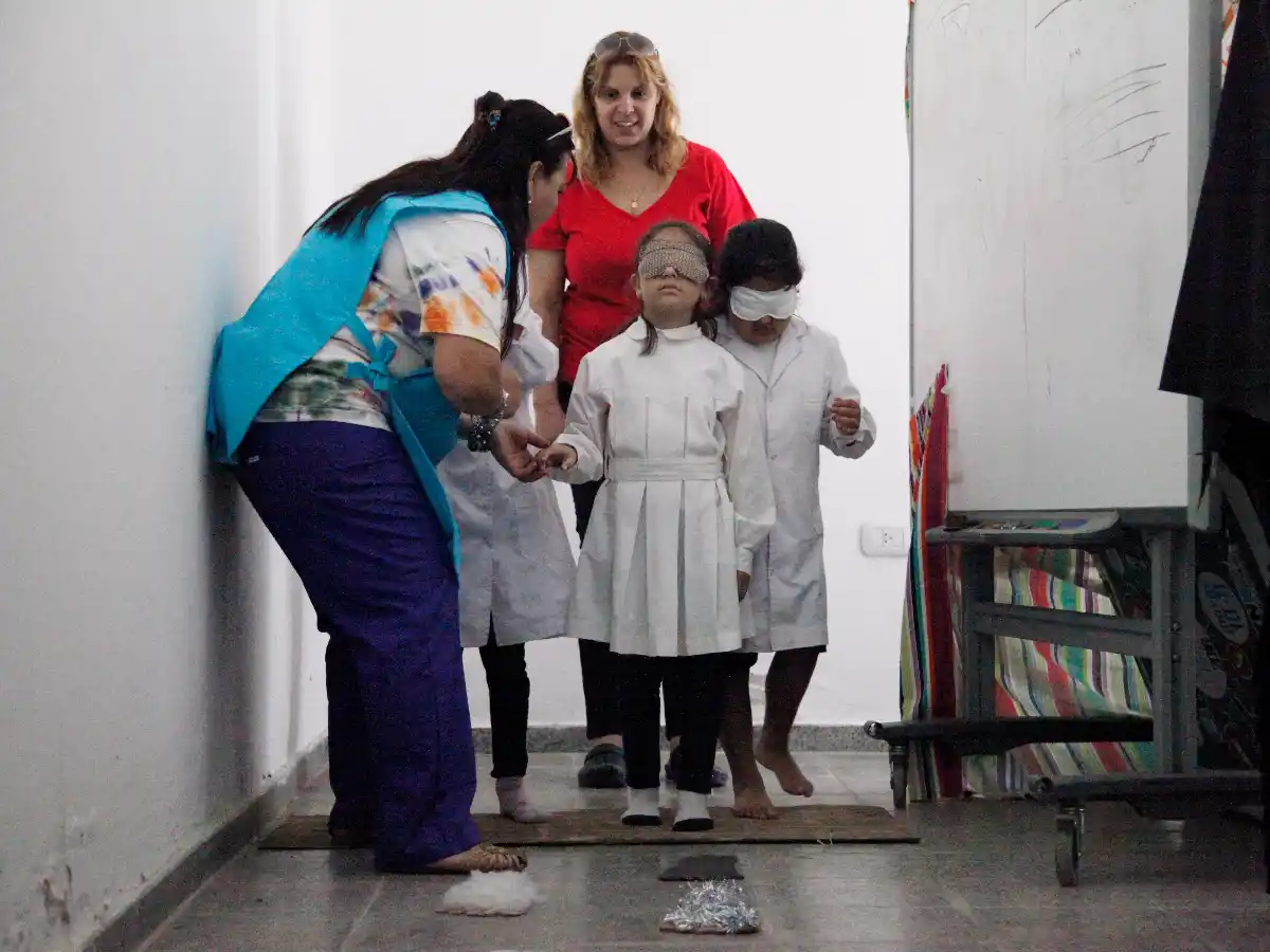 Ponerse en el lugar de un no vidente: una vivencia “intensa y especial” 